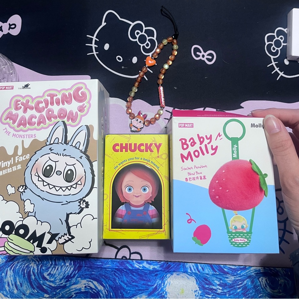 Popmart Chucky, labubu macaroon, labubu keychain, baby Molly & powderpuff girls